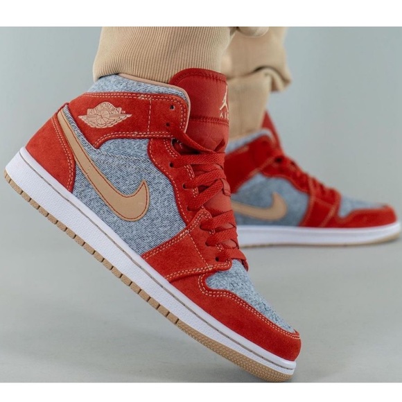Air Jordan 1 Mid “Denim”, Men’s/Youth Size 5, Women’s 6.5 - Picture 5 of 15